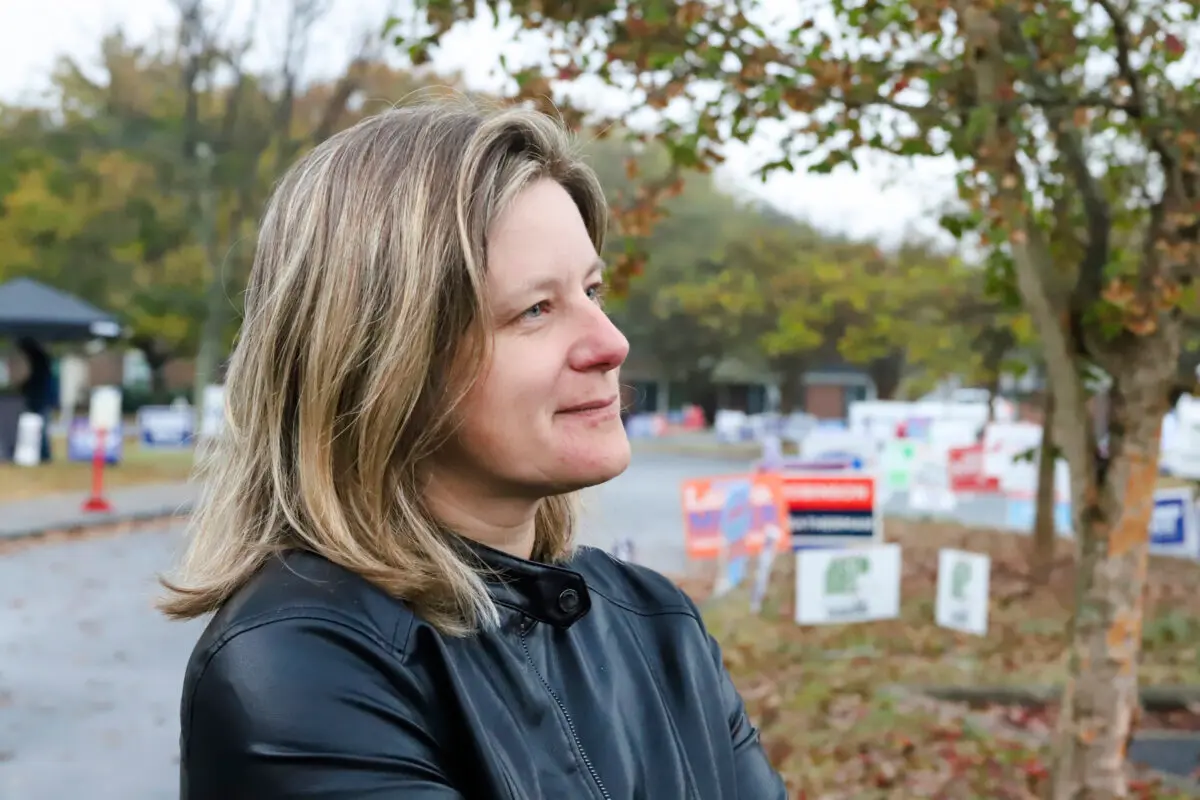 Jennifer Boyd, 47, of Charlotte, N.C., talks about her decision to vote for former President Donald Trump in Charlotte, N.C., on Election Day, Nov. 5, 2024. (Jennifer Podis for The Epoch Times)