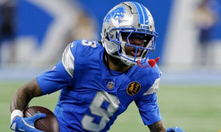 Embattled Lions receiver Jameson Williams apologized to team after costly penalty, coach says