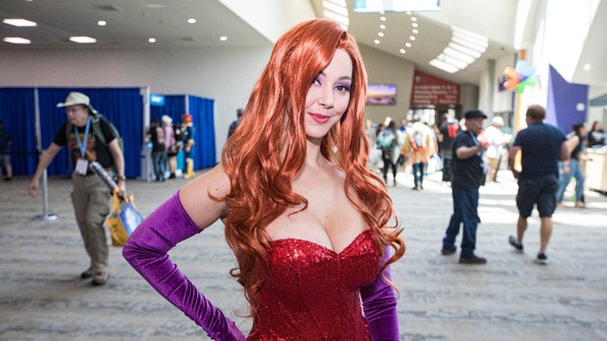 jessica rabbit too hot for roger rabbit 2