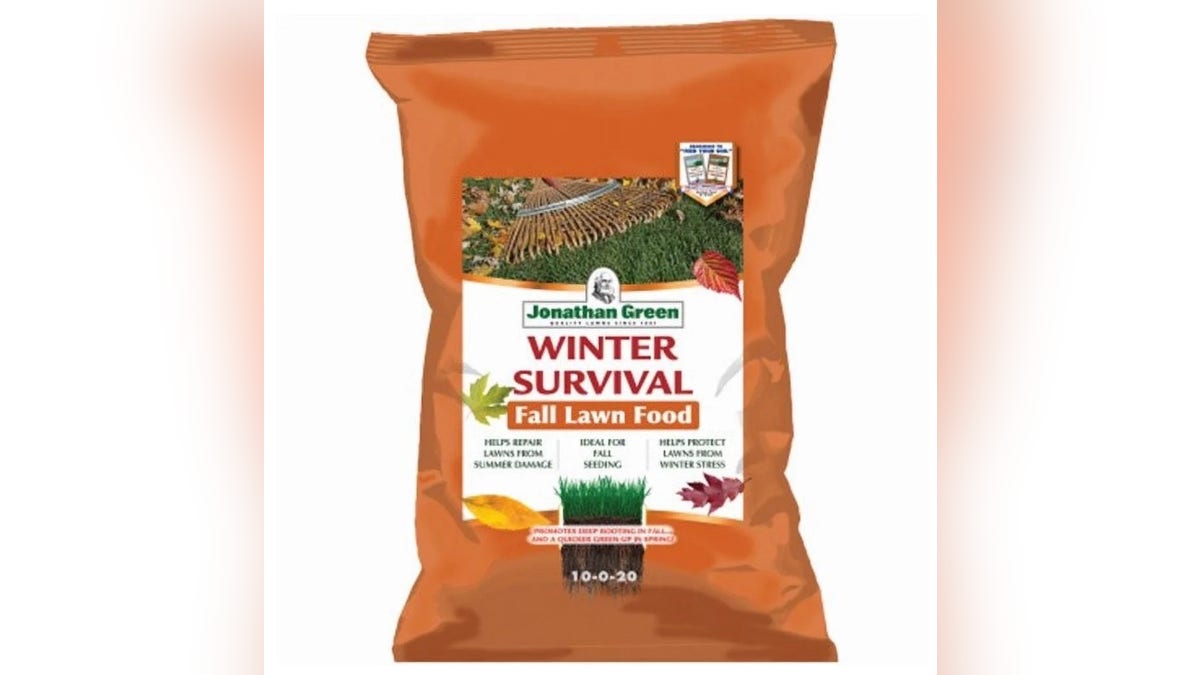 bag-of-jonathan-green-winter-survival-fall-lawn-food