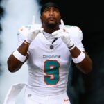 Dolphins’ Jonnu Smith says teammate Calais Campbell is ‘like the LeBron James of the NFL’