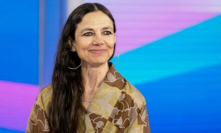 ‘Family Ties’ star Justine Bateman says Trump’s election lifted ‘suffocating cloud’ on free speech