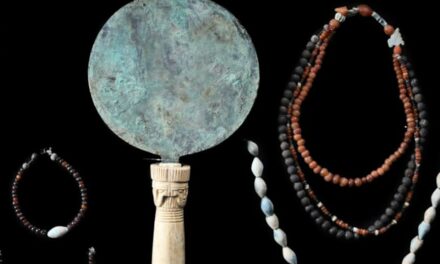 US-Egyptian archaeological team uncovers 4,000-year-old tomb near Luxor with jewelry, other artifacts