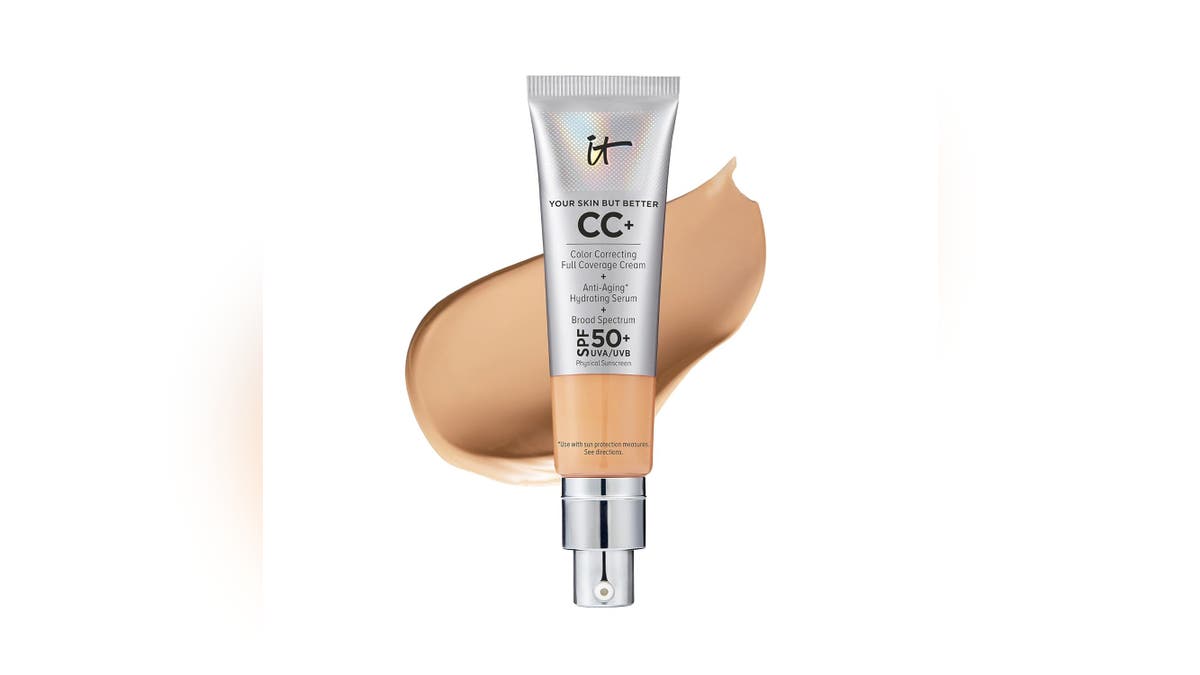 This buildable, medium coverage foundation minimizes the appearance of pores.