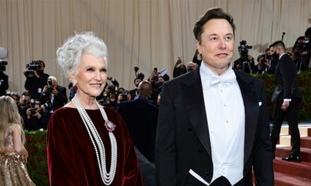 Elon Musk’s mother calls Harris an ’embarrassment to women,’ for her inability to ‘put a sentence together’