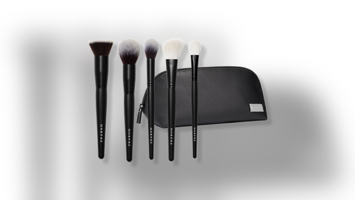 Pack all the brushes you need into the included carrying case. 