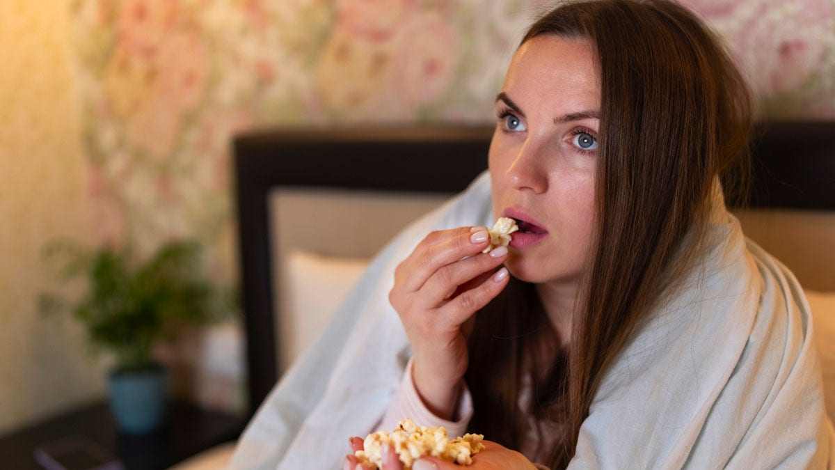 Popcorn in bed