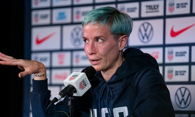 Former USMNT Player Calls Out Media For Megan Rapinoe Praise, Pulisic Criticism