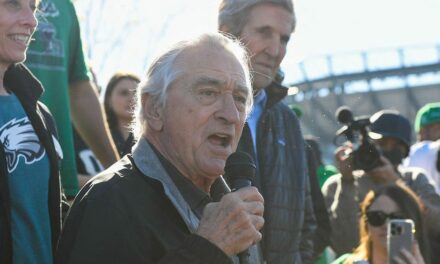 Robert De Niro stumps for Harris at Eagles tailgate as presidential race comes down to wire