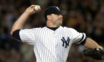 Yankees great Roger Clemens fires off message to those who said they’d leave US if Trump won election