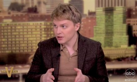 Ronan Farrow claims to ‘The View’ that Trump admin could use spyware on journalists, citizens