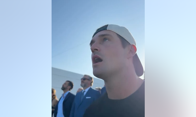 Bryson DeChambeau Watching SpaceX Starship Launch While Standing Next To Donald Trump May Be Video Of The Year