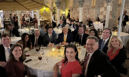 Globalist Poster Boy Justin Trudeau Pictured Having Dinner with Trump at Mar-a-Lago — But the Internet Explodes Over This Unexpected Photobomb