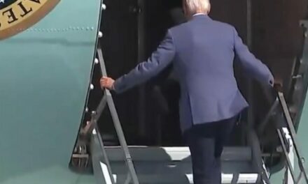 Biden Leaves St. Croix En Route to Camp David For Another Vacation – Biden Has Spent 575 Days – 40% of His Presidency on Vacation (VIDEO)