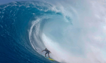 WATCH: Surfer Ty Simpson-Kane Survives Horrifying Wipeout At Peahi Beach