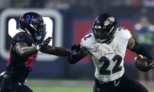 Ravens rout Texans on Christmas, inch closer to division title