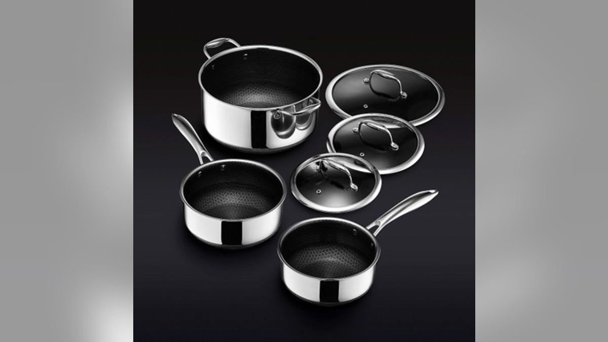 Just looking for some pots? This six-piece set will do. 