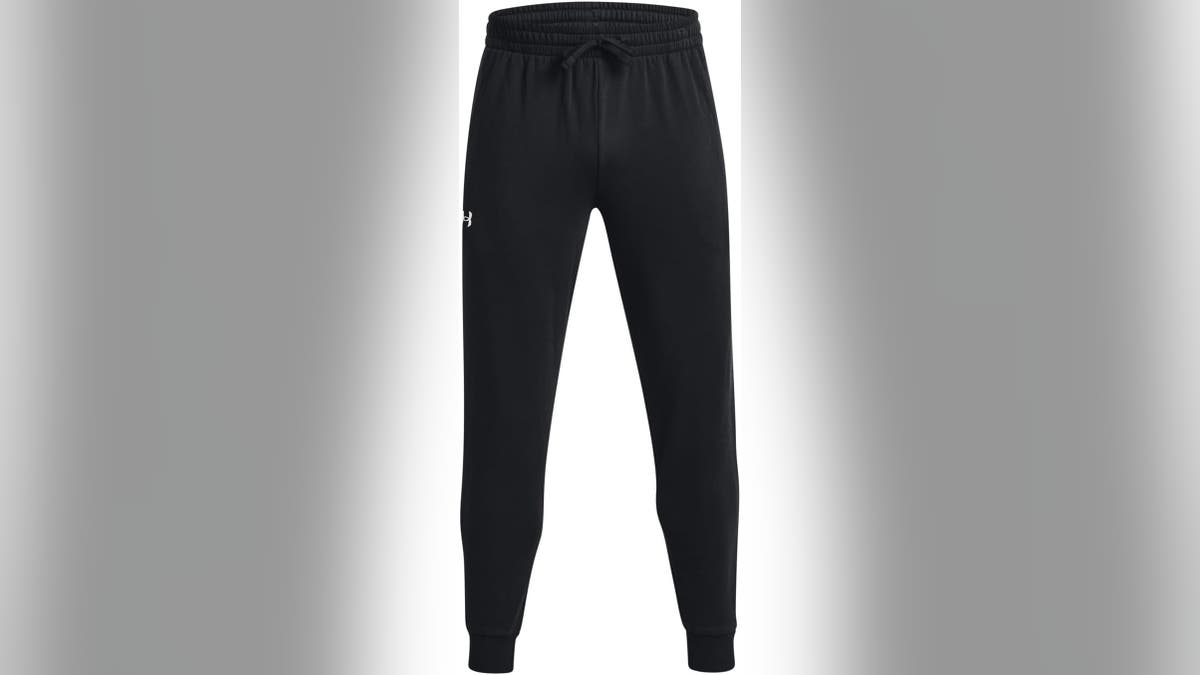 Under Armour sweatpants keep you warm no matter what  activity you're doing. 