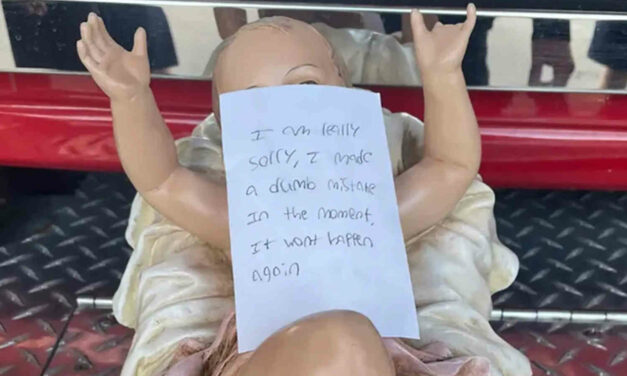 Thief steals baby Jesus from nativity scene, immediately returns it with apology note