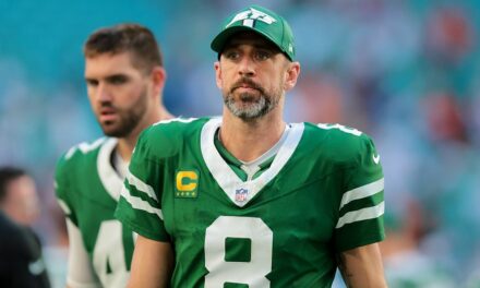 Jets’ Aaron Rodgers shares thoughts on drones flying over New Jersey: ‘What the hell is that?’