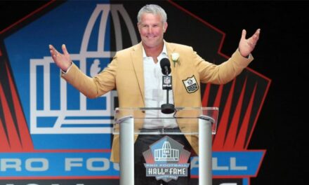 Brett Favre attempts to ‘clear the air’ with Mark Gastineau after viral video of sack record confrontation