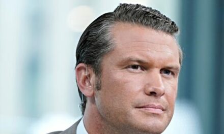 EXCLUSIVE — Over 100 Navy SEAL Veterans, War Fighters to March in Support of Pete Hegseth