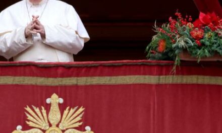 Pope Francis on Christmas calls for end of world’s conflicts and silencing of weapons