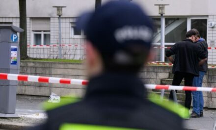 Man Arrested After Several Injured in Berlin Stabbing Spree