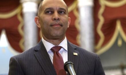 Jeffries urges Biden to show ‘compassion’ with pardons for nonviolent offenses