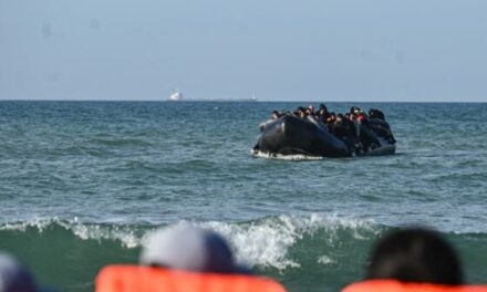 Hundreds of Illegal Boat Migrants Cross English Channel on Christmas