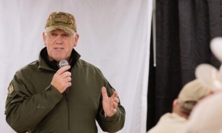 Tom Homan: Securing Southern Border Will Drive up Wages for Americans