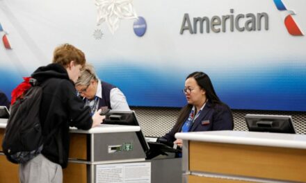 Christmas Eve Travel Chaos: American Airlines Grounded Flights Cause Massive Delays Nationwide