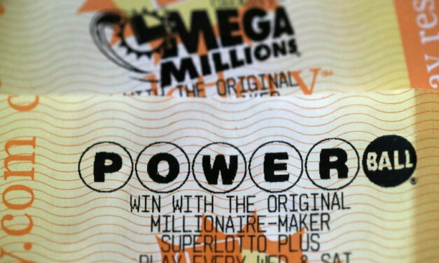 Mega Millions Jackpot Hits $1B Ahead Of Christmas Eve Drawing