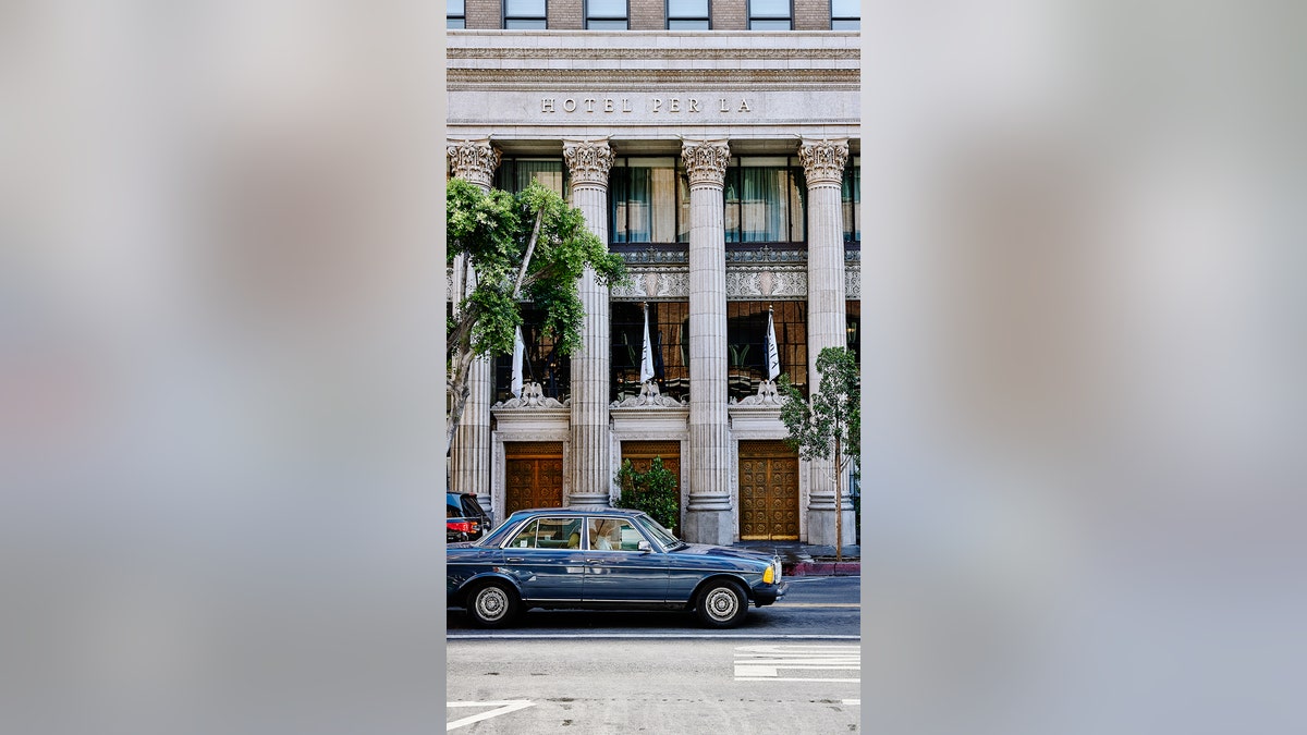 Hotel-Per-La-Exterior in Los Angeles, California