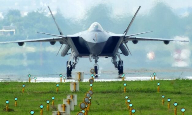 China’s J-35 Fighter: A Blend of F-35 Speed and F-22 Design?