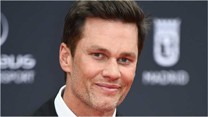 Former NFL QB Tom Brady unloaded on young athletes for being selfish. Watch a video of his comments. (Credit: Getty Images)