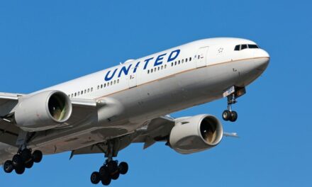 Body found in wheel well of United Airlines Christmas Eve flight from Chicago to Maui