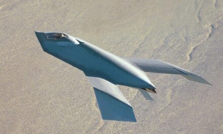 The YF-118G Bird of Prey ‘Stealth Fighter’ Was a True Game Changer