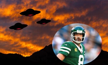 Aaron Rodgers Hoping To Bring In Aliens With ‘5E Experience’ And Green Lasers Amid Mysterious Drone Sightings