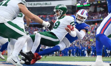 Aaron Rodgers sets dreadful NFL record as Jets crushed against Bills