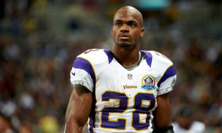 Ex-NFL star Adrian Peterson has warrants out for arrest: report