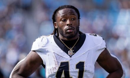 Alvin Kamara Looking Doubtful For Week 16, Sending Fantasy Football Players Into Panic