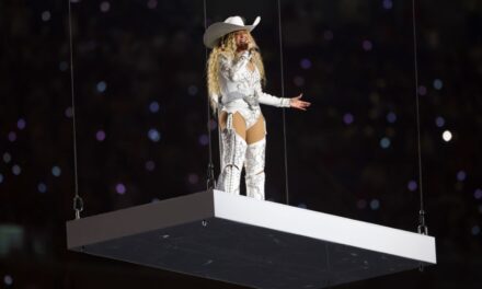 Beyoncé’s Halftime Show Finger Guns Have Got Fans Talking