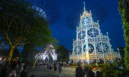 Italian artisans make around 100K bulbs for the signature light display at Singapore’s Christmas Wonderland