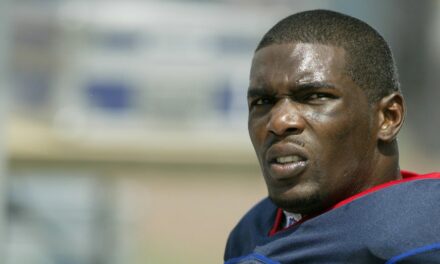 Ex-Bills star Eric Moulds accused of knowingly giving STD to woman, lawsuit says