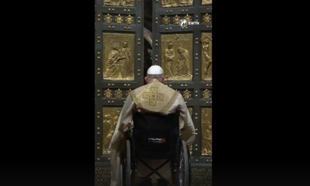 Pope Francis Opens the Sacred Portal at Vatican for Jubilee Year 2025 – Special Absolution From Sins During Jubilee Year