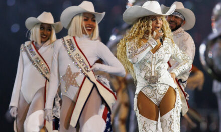 Beyonce’s NFL Christmas Halftime Show Has America Talking: Reactions