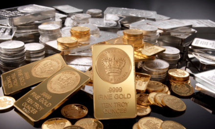 Financial expert warns America’s financial system is on the brink of collapse â and the best way to stay protected is with gold and silver