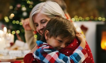 10 tips for dementia caregivers to make the holidays less stressful and more enjoyable