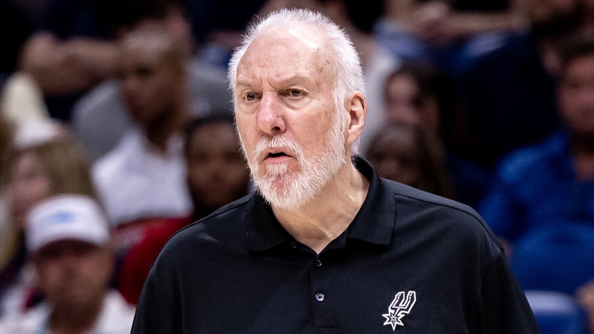 Gregg Popovich vs Pelicans